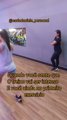 👀 A aluna só fez a primeira passada e já sentiu que o treino ia ser daqueles... 😱 Saiu correndo  😂 Treino pesado? Só começa quando a aluna tenta fugir! #TreinoPesado #FugaDaPersonal #TreinoEngraçado #PersonalTrainer #AlunaNaCorrida #FitnessComHumor #PassadaQueViraCorrida  