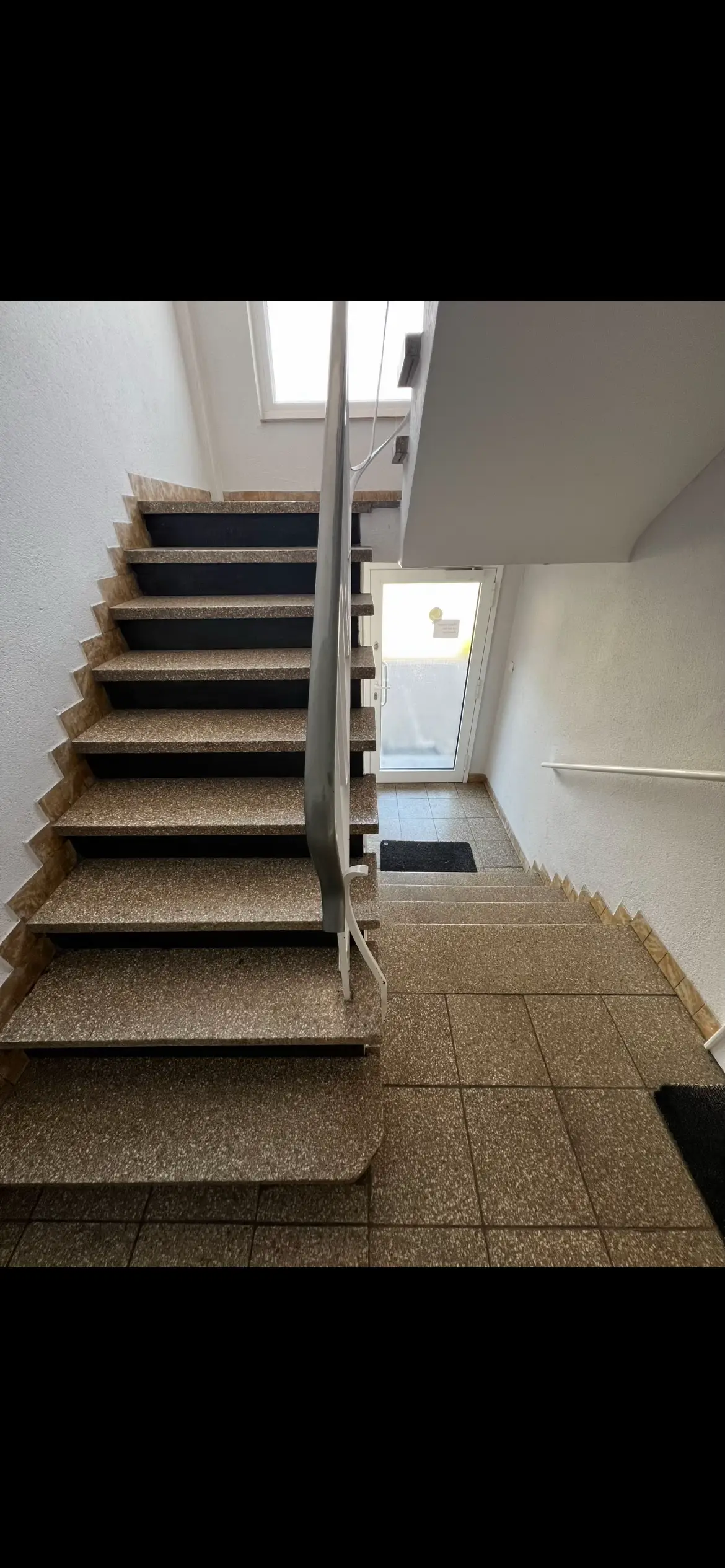 #fyy #fyp #viral #fürdich #foryou #steinteppich #fugenlos #epoxy #deutschland #bosnia #baustelle #handwerk #treppenrenovierung 
