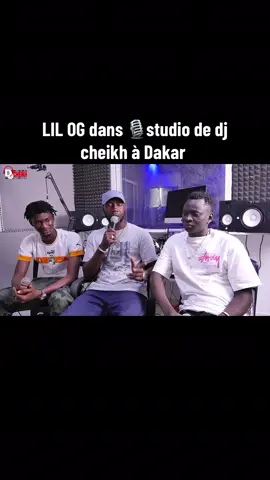 @Lil og officiel 