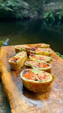 Cooking slamon trout wrapped in zucchini🐟🥗🐿️🔥💦🌨️ #outdoorcooking #Recipe #asmrcooking #naturecooking #cookingtiktoker #foodtiktok #cookingsalmon #salmon