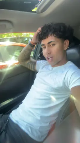 😎