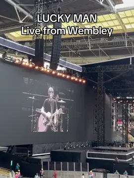 Couldn’t think of a better person to warm up the stage for oasis #richardashcroft #oasis #britpop #oasisreunion #richardashcroftlive #wembleystadium 