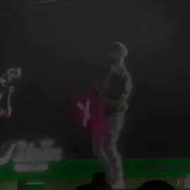 Me alejo sin mirar atrás… #anuel #paradedicar #paraestados #anuel_2blea #meggan_rhlm 