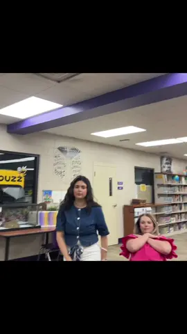 #trustfall #teachersoftiktok #teacher 