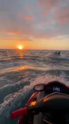 #81395782 #jetski #البترون #viral #foryou #tiktok #هشتاقاتي_الترند_المشهوره🤭 #الامارات_العربية_المتحده🇦🇪 