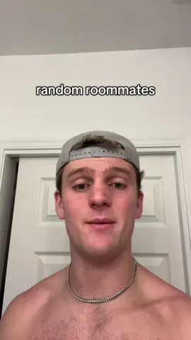 #college #roommates #fyp #viral 