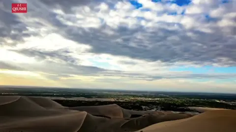 The Great Dunhuang Dunhuang lies at the western end of the Hexi Corridor in northwest China’s Gansu Province. With the flourishing of the ancient Silk Road, it grew into a town of great importance in the exchanges between Eastern and Western civilizations. 