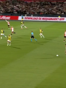 Golul cu care Feyenoord a învins-o pe Fenerbahce în prelungiri! Hadj-Moussa l-a 