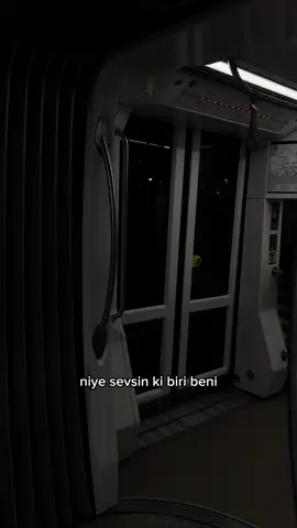 Kim niye sevsin ki beni