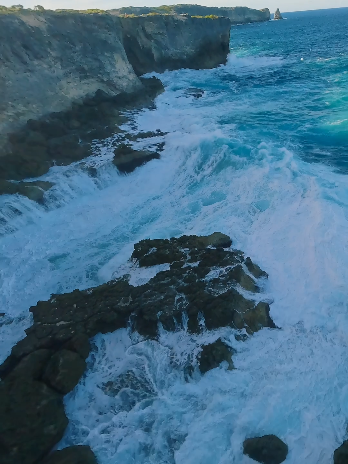 Wait for it 🤯🌊