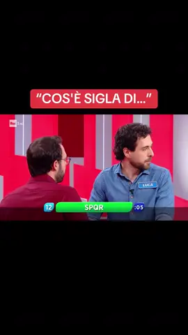 #fyp #trashacatena #reazioneacatena #intesavincente #pinoinsegno #intrashttenimento #tvitaliana 