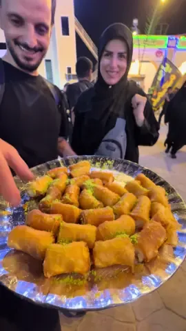 الحمد الله الذي علمنا خدمة الحسين وحبُه في بداية الحياة وان شاء الله لنهاية الحياة 🤍