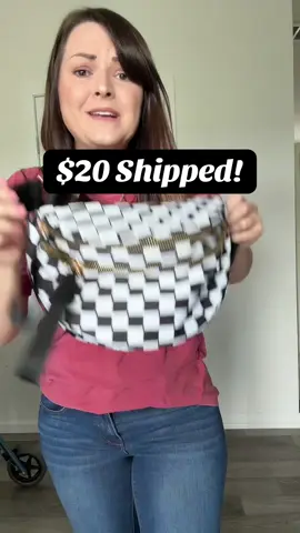 There is a heck of a deal on these bum bags! #bumbag #crossbodybag #crossbodybags #checkered #tiktokshopbacktoschool #tiktokshopcreatorpicks #tiktokshopblackfriday 