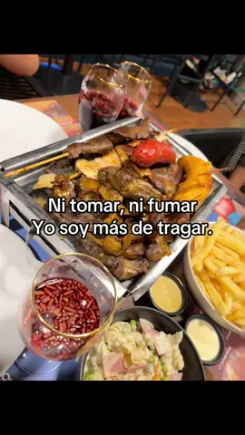 Solo planes que incluyan comida xd  #fyp #paratii #comida 