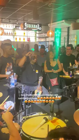 eu sou louca por essa vibe #viral #foryoupage #samba #pagode 