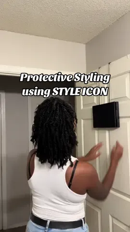 This is a much faster way for two strand twists when using bulk hair. 🥰 Here I'm using Kinky Curly Bulk hair from @Style Icon Hair.  ✨My order had 5 packs and I used almost all of it, and it's made with 100% Human hair.  ✨ This hair is easy to use and easy to take care. I just like to add water to hydrate the hair.  🤗 If you wanna try this hair for your next protective style, just click the shop icon to shop and learn more!  #styleicon #kinkycurly #afrocurly #bulkhair #protectivestyles #crochethair 