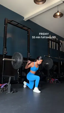 My weekly workout split to get in the best shape, tone and lean out while still feeling strong 💪🏼 #weekofworkouts #fitnessgirlsmotivation #fitnessjourney #lagreefitnessinstructor #weightliftingwomen 