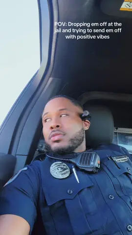 Police humor 😅 #fyp #fypシ゚viral #policeofficer #policeoftiktok #positivevibes 