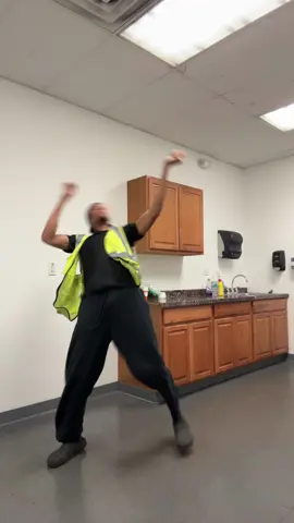 FOR DETECTIVE BENSON 🤣🤣🤣 Law and order dance. DC:@Sanoj               #lawandorder #viral #fy #fyp #sanojdancing #dance #lawandorderdance 
