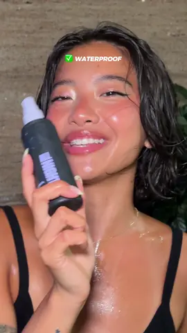 Putting the new @urban decay All Nighter Setting Spray to the test so you don’t have to 😌😂 #UrbanDecayPartner #UDAllNighter #UrbanDecay