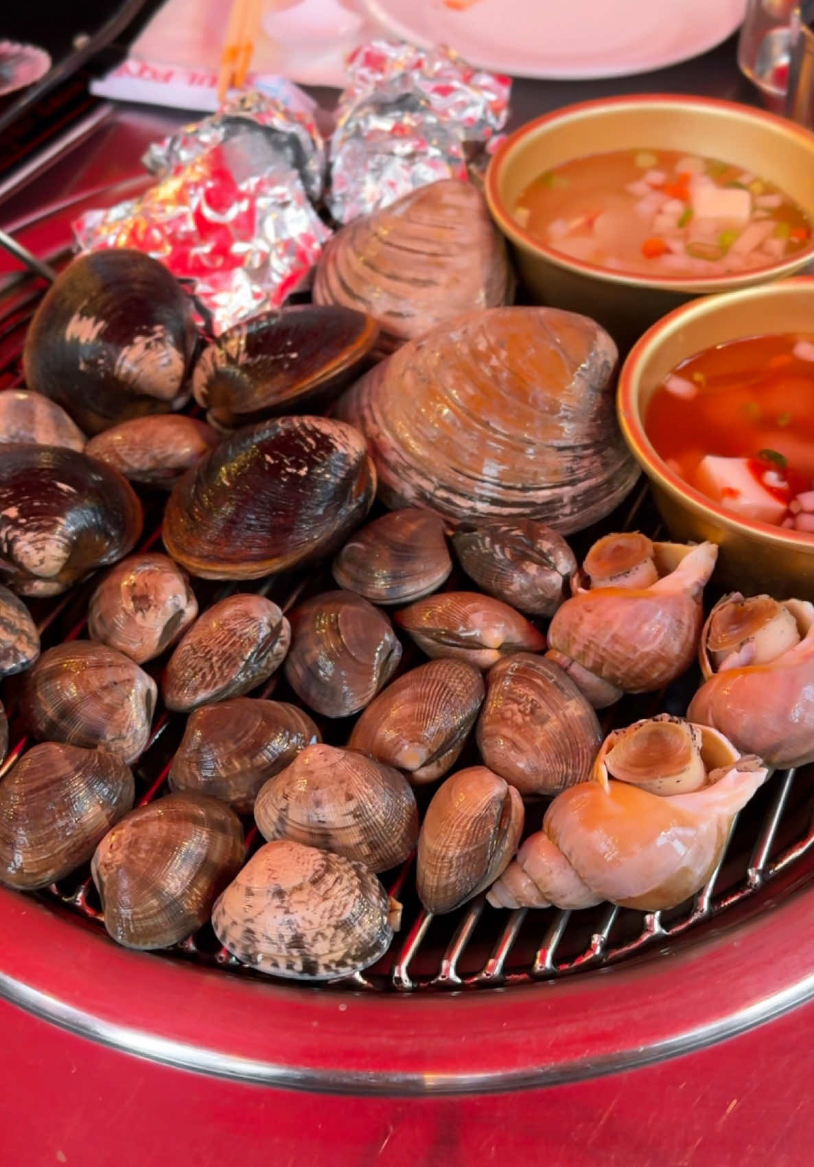 If you’re visiting K Soul Food in Buena Park, bring two things: an appetite and patience. 🦪🦐🔥 We waited two hours for a table, but once the seafood hit the grill, we were ready to eat the ENTIRE table.   📍6982 Beach Blvd #C-314,  Buena Park, CA 90621 #SeafoodGrill #BuenaPark #SeafoodRestaurant #KoreanSeafood       