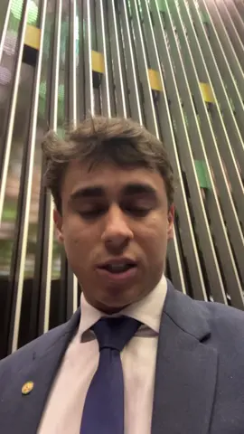 Querem suspender nossos mandatos. 