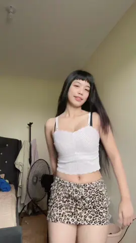 puro tiktok gusto, linis ng kwarto ayaw?