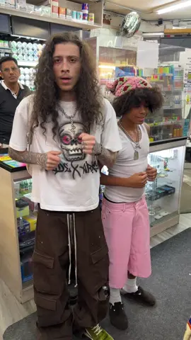 We got the bro to do his first TikTok wwwwwww 