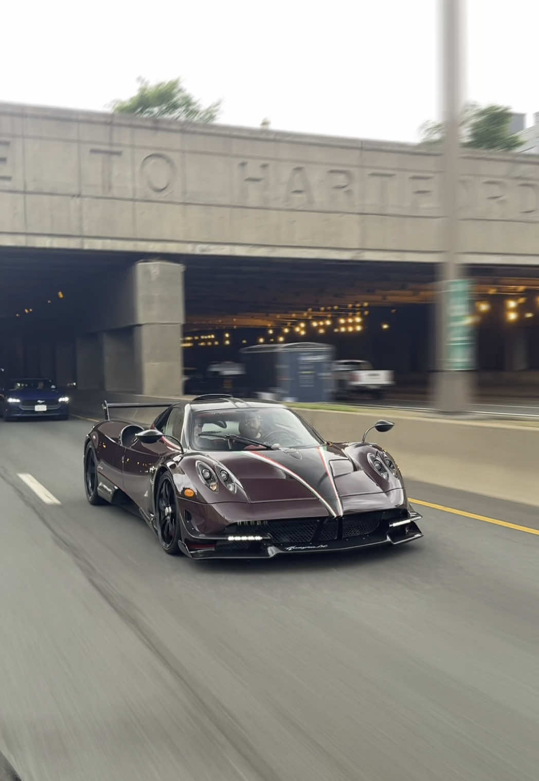 🤤🤤 #carsoftiktok #paganihuayra #carbonfiber #fypシ #viralvideo 