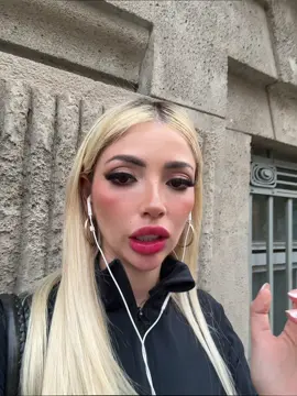 igual ando con miedo jdjdjd #budapest #europe #gatitaveve 