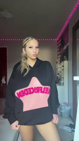 Hoodie from @aelfriceden_official !! #aelfriceden #viral #creatorsearchinsights2025 #creatorsearchinsights #fypage #blowup #backtoschool 