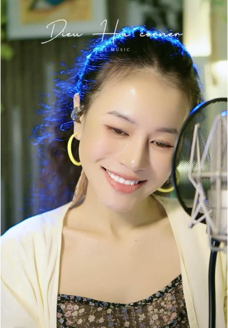 Và tôi cũng yêu em #MusicOnStage #fyp #foryou #xuhuong #dieuha #vatoicungyeuem #motphutlangdong #duchuy #video #viral #amnhacvacamxuc 