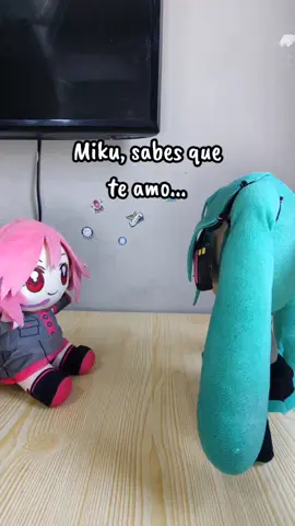 Miku NO PUEDE ESTAR CON ELLA #Humor #comedia #miku 