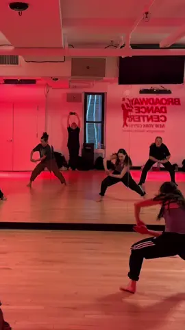 I could dance to The Lumineers everyday! Choreography by Jaclyn Walsh @Broadway Dance Center NYC  #dancersoftiktok #nyc #dance #contemporarydance #broadwaydancecenter #dancer 