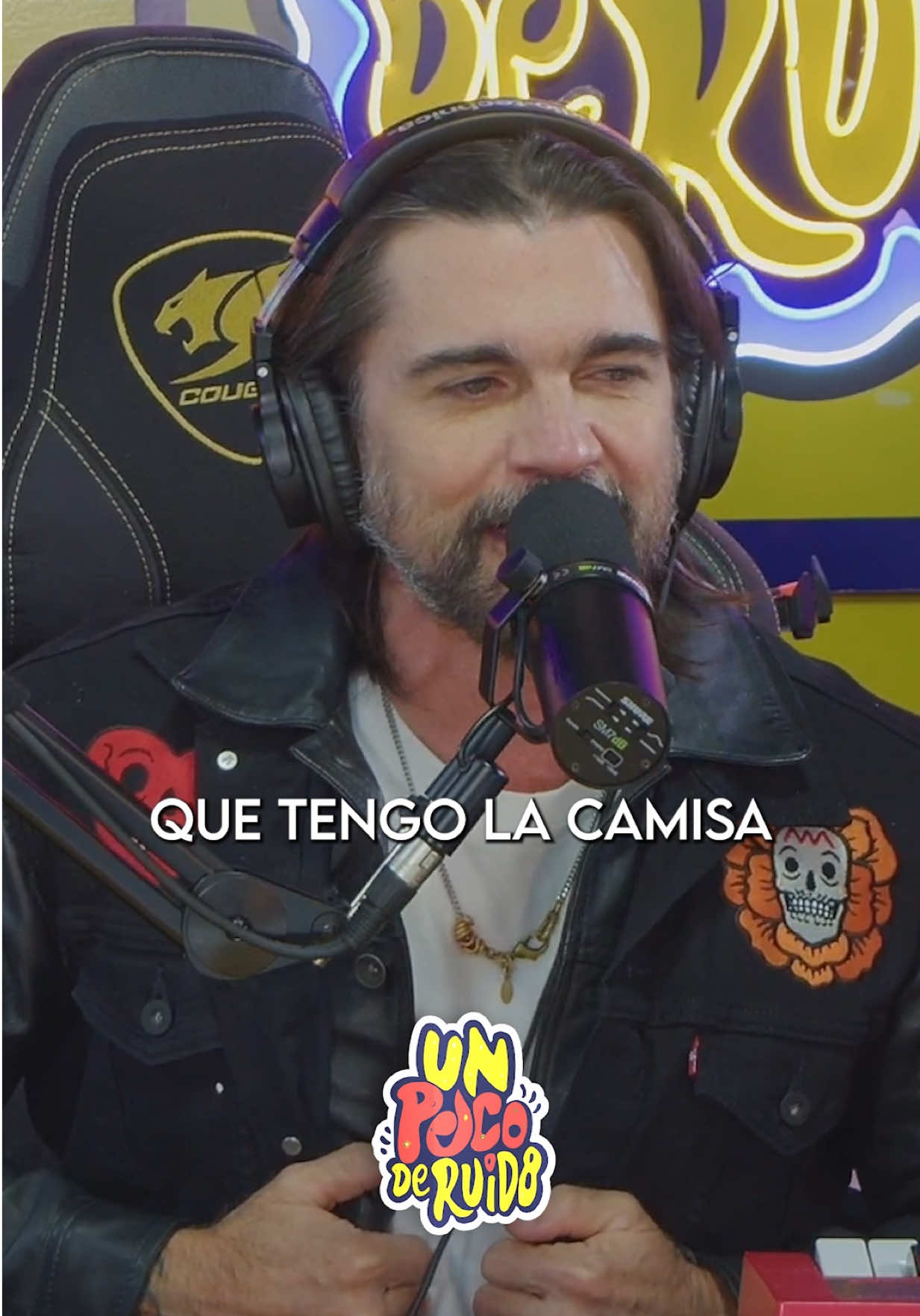 TENGO, TENGO LA CAMISA NEGRA, TENGO LA CAMISA NEGRA PORQUE CUMBIERA TENGO EL ALMA❤️‍🔥🙌 Gracias @Juanes por honrarnos con tu visita, estamos atónitos con semejante visita. ¿Ustedes esperaban estos cumbiones?🥳#lacamisanegra #comunidadcumbiera #juanes #unpocoderuido #Cumbia #colombia 