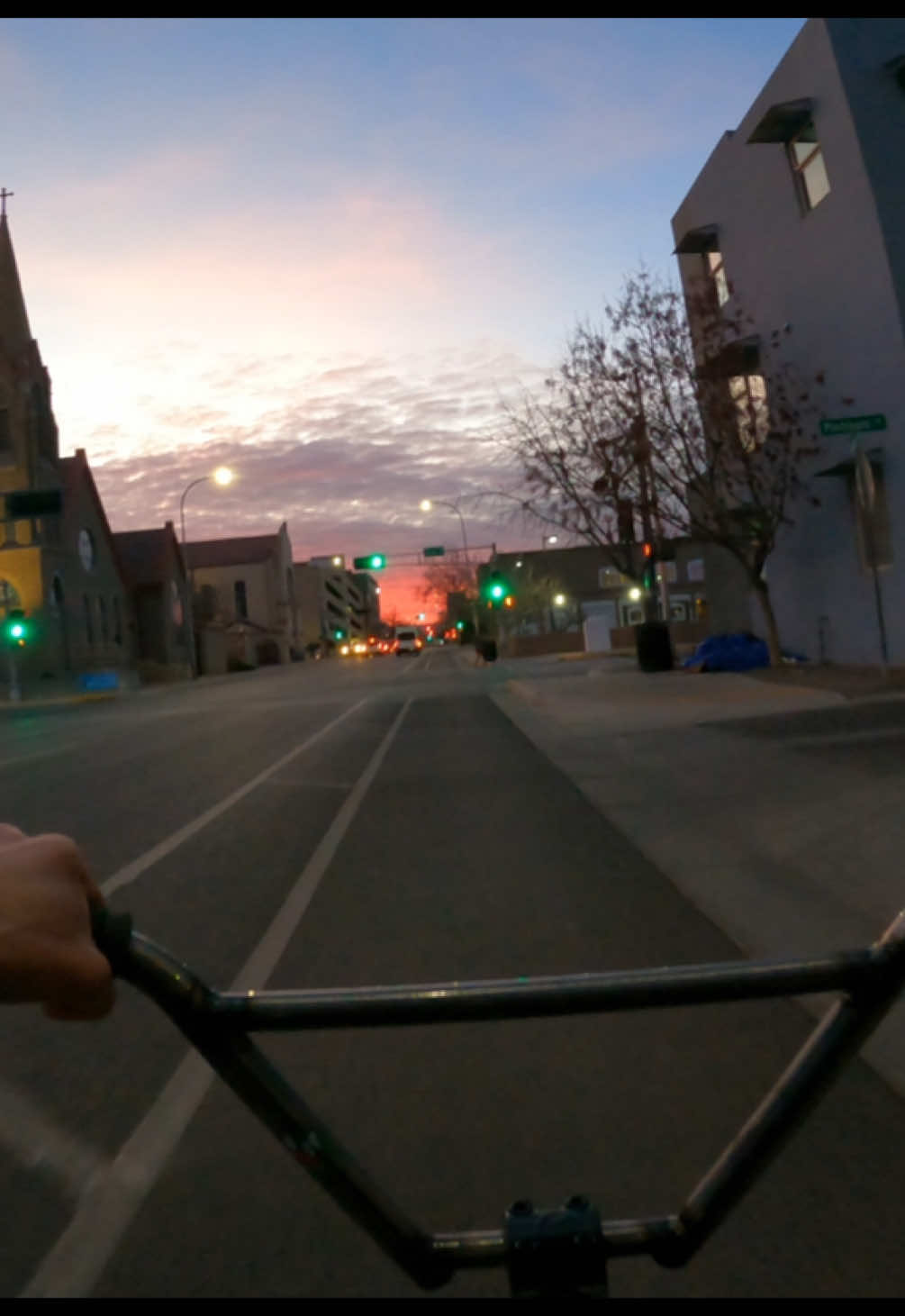 🌅. #bmx #bmxlife #fyp #parati #xyzbca #gopro #bikes #505 #LIVEIncentiveProgram #LIVEStory #PaidPartnership 