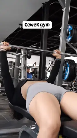 body goals ?? bukan idaman kalian kayaknya 😉 #gym #Vlog 