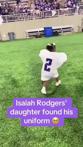Whatever daddy does… 😩😍❤️ 🎥: @Isaiah rodgers 