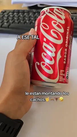 Es show, es show🤣 #ricardo #bromas #bromaspesadas #jajaja #humor  #nombreenlacocacola #cuernudos🦌🐐 #🤣🤣🤣 #asidesimple #asiomasclaro #contenidotiktok #beloved_dda11 