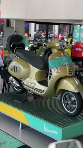 VESPA GTS300 Supertech HPE SE 75TH ส่วนลดพิดเศษสุดคุ้ม สนใจสอบถามได้เลย #CapCut #พรประเสริฐมอเตอร์ #เวสป้าดิว่ะ🛵 #vespa #gts300 #gts300hpe 