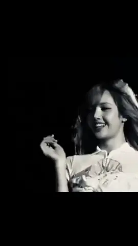 دنيتييي🥺#ليليز #lisa #lisablackpink 