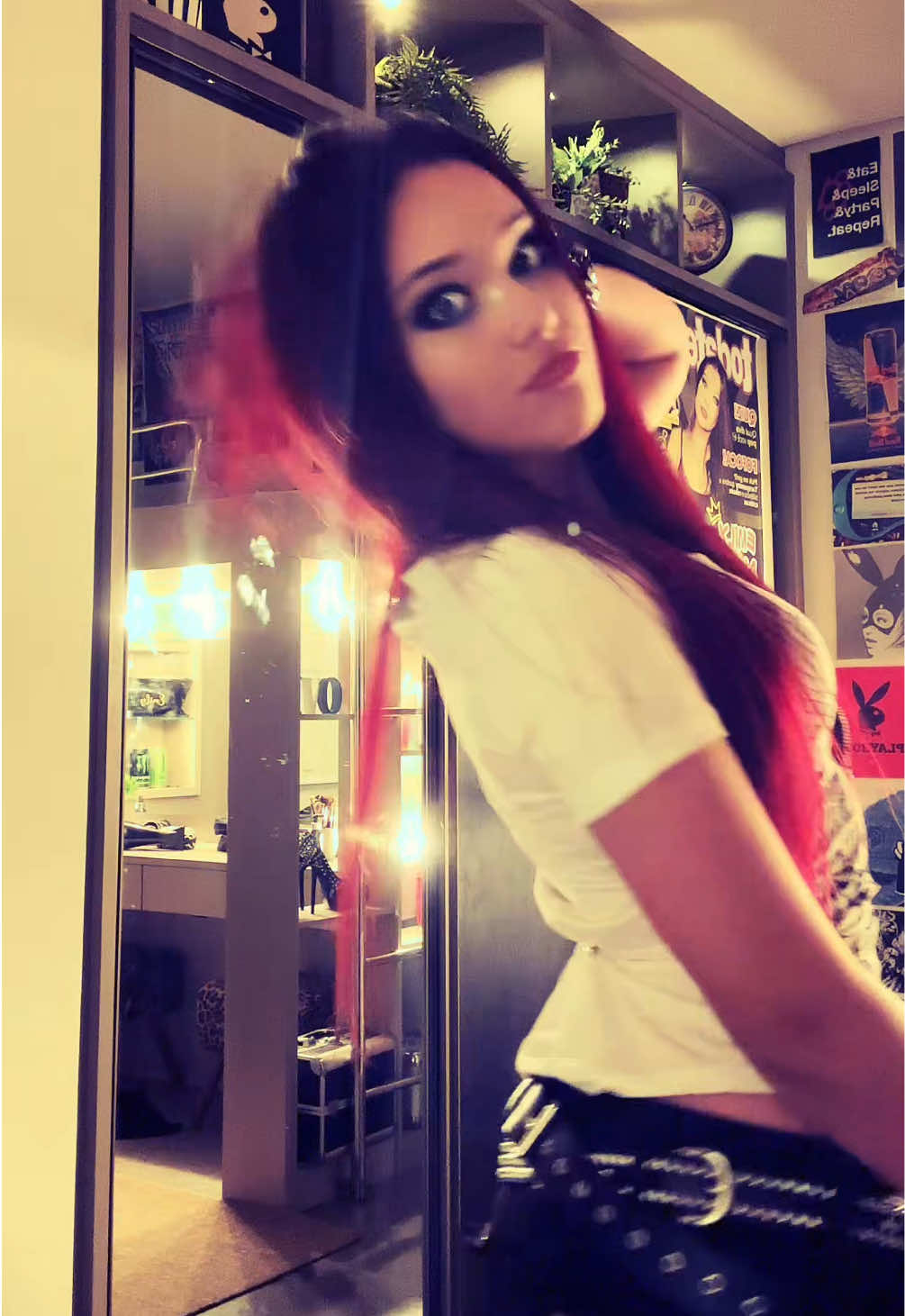 #jadewest #victorious #brilhantevictoria #2000s #2010s #y2k #2000sthrowback #2010sthrowback #2010snostalgia #2000snostalgia #late2000s #early2000s #trashyy2k 