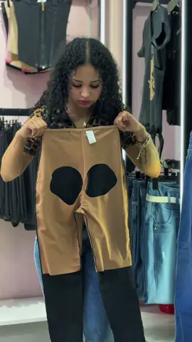 ✨ Leggins con faja interna ✨🥰encuentra todas las tallas y más diseños de los mejores jeans colombianos en Peru 🇵🇪🇨🇴 Escríbenos vía messenger o al wtspp 925 075 484 para mayor información. #jeans #jeanscolombianos #jeanslovers #ieanscolombianosenperu #pantalonshort #originalsjeans #risastiktok #tiktokviral #aldivamboutique #jeanscargo #modacolombianaenperu