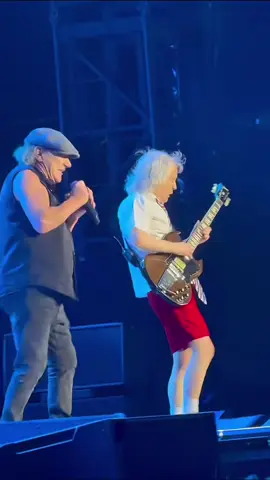 Angus gettin’ down during Shoot to Thrill in Nashville 2025. 🎥 @Premier Guitar  #ACDC 