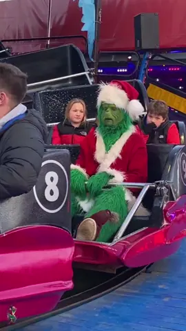 #universalstudios #grinch #disney #disneyland  #fyp #funnyvideos #moments #tiktok 