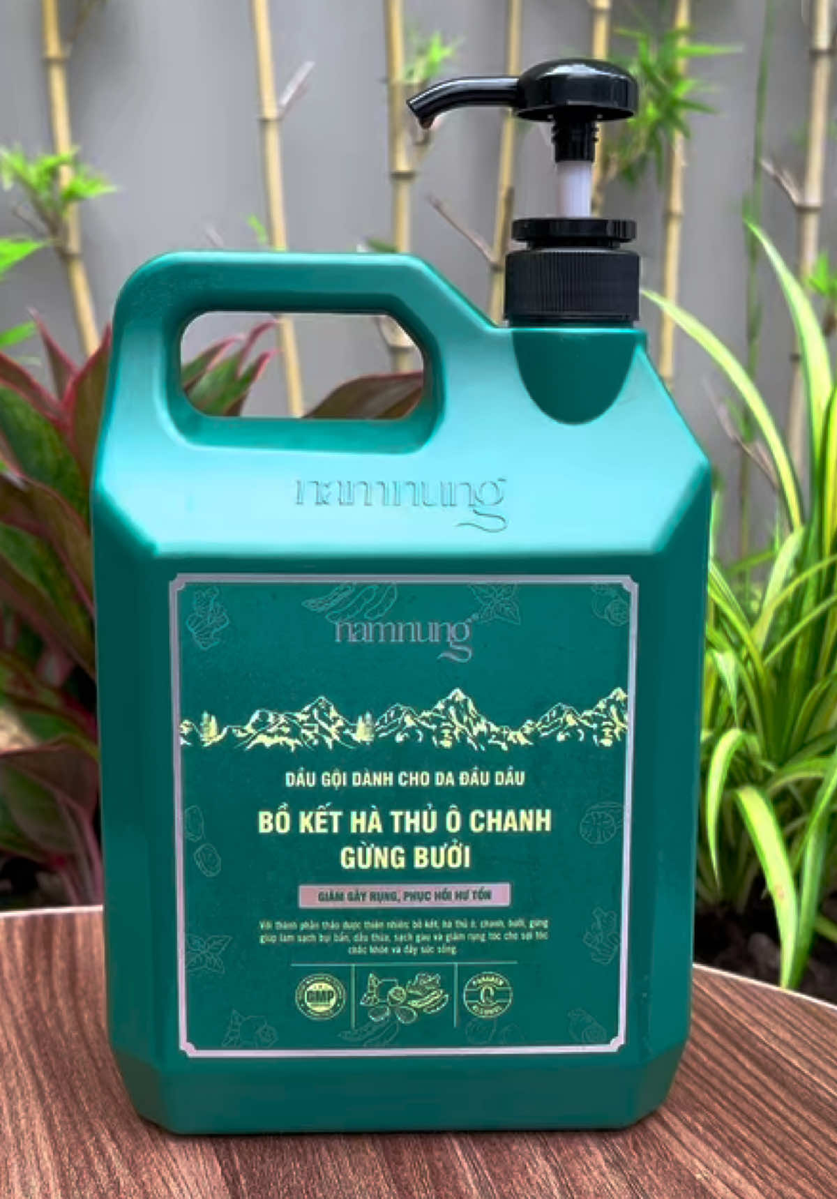 Dầu gội thảo dược Nam Nung  chiết suất từ thiên nhiên hỗ trợ cải thiện tình trạng dầu nhờn bết rít cho da đầu##emkieutaphoa##daugoithaoduocnamnung##daugoithaoduoc##daugoi##namnung
