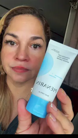 PIENARIN EGF DERMA CICA REPAIR CREAM  I present to you the pienarin regenerating cream, it glides smoothly has a consistency between a gel and a cream of soft consistency, the skin absorbs it very well, does not leave a greasy feeling, does not contain fragrance. Leaves the skin hydrated and soft. @pienarin_official @pienarin_global  #Pienarin #2weekcream #skinbarrier #koreanmoisturizer #kbeautymoisturizer #BeautyReview #kbeautyreview   