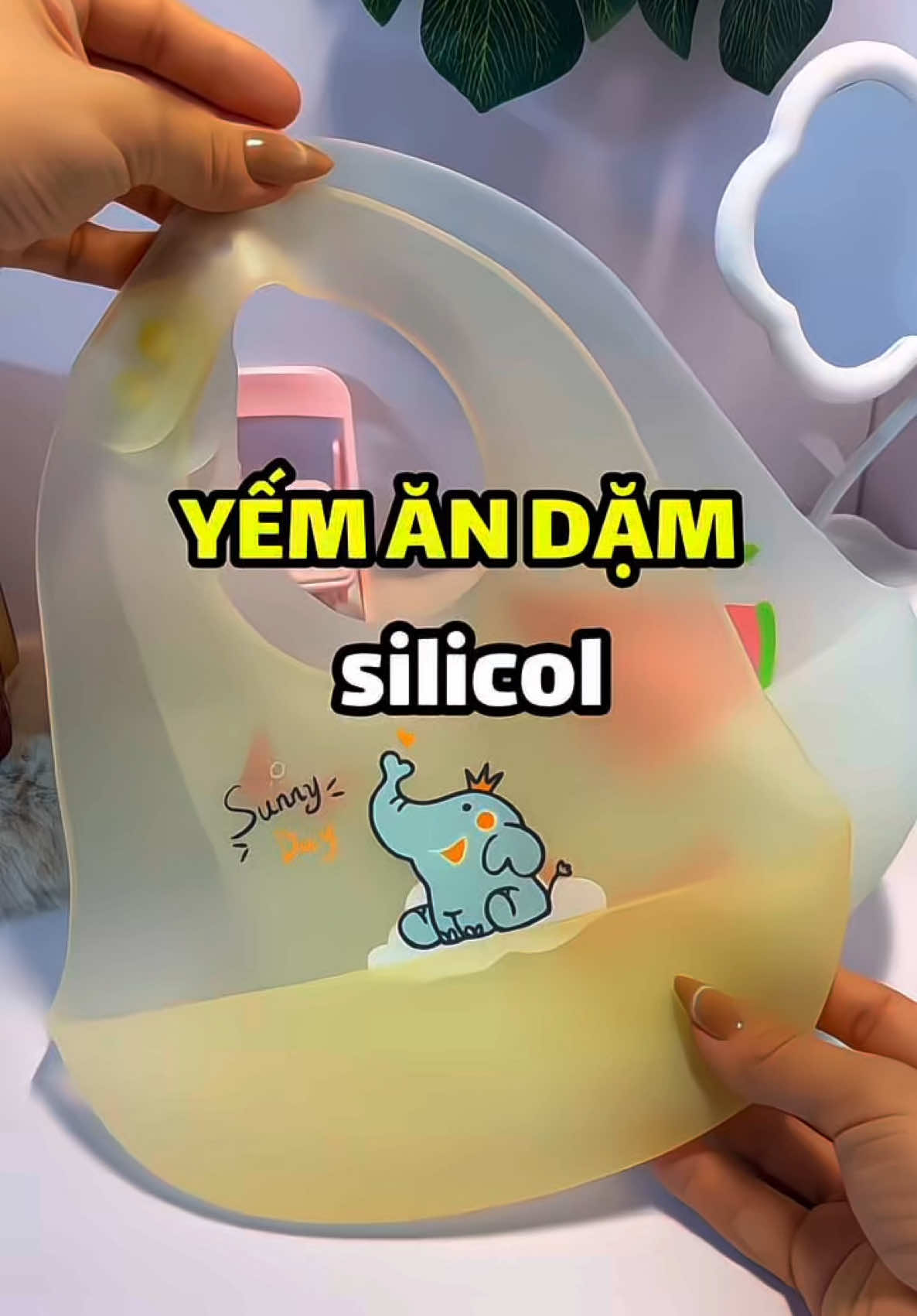 Bé ăn dặm thì mẹ nhất định k bỏ qua chiếc yếm này nha #yemandam #yemsilicon #yem #andam #mebimsua #mevabe  @Mẹ Mai  @Mẹ Mai  @Mẹ Mai 