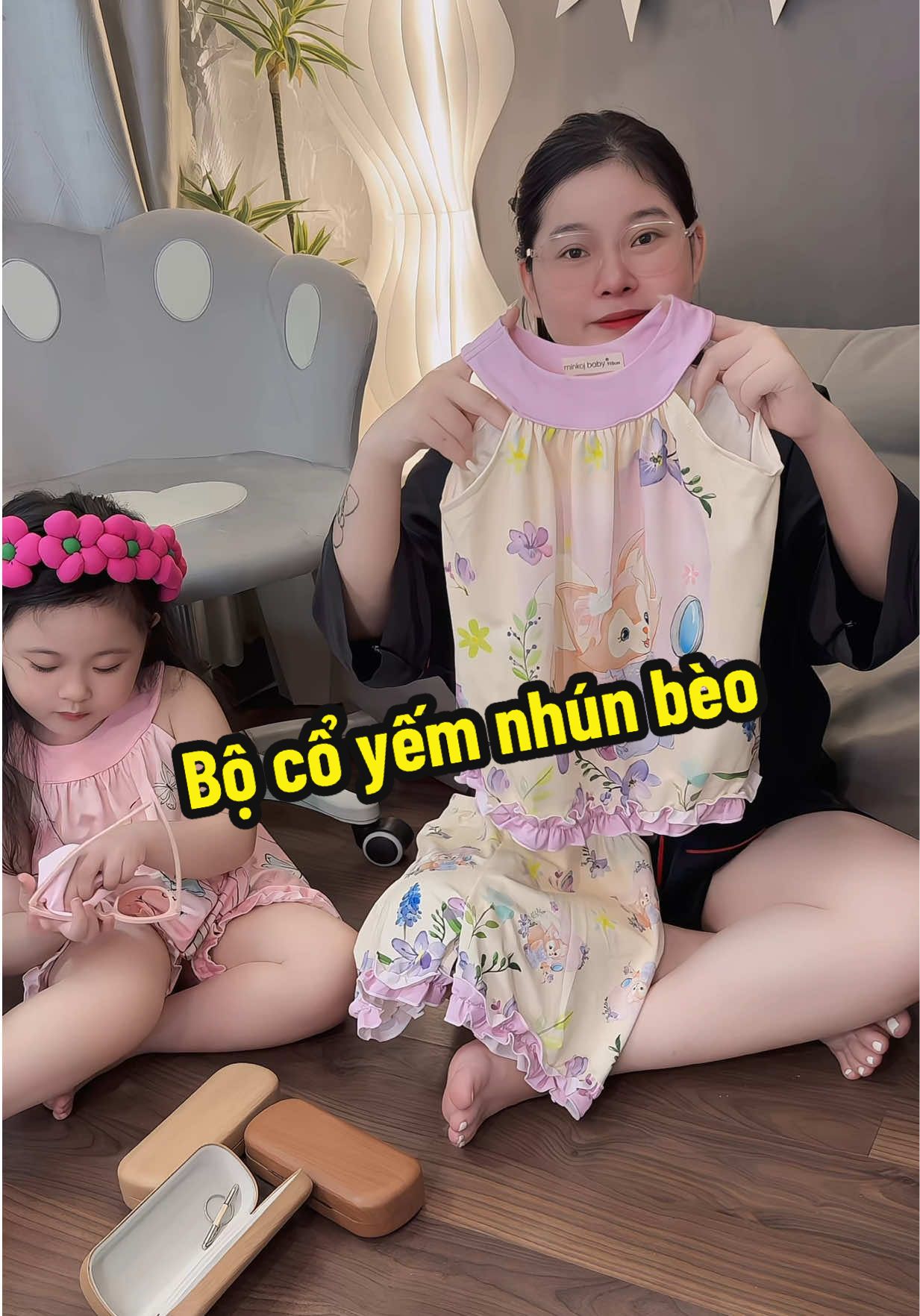Tìm được bộ cổ yếm này cho bé gái mặc cưng quá nè #lênhy #mebimsua #review #xuhuong #fypシ゚ 