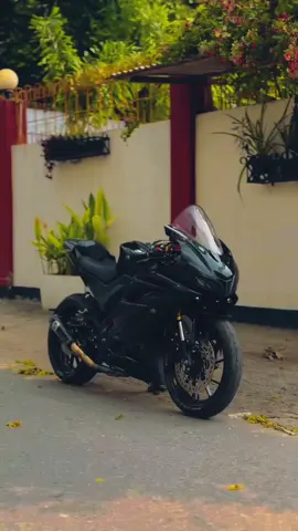 এত কেনো মায়া V3 🖤🥹 #fyp #foryoupage #foryou #viral #tending #unfrezzmyaccount #tiktok#evryon #bikelife #r15v3 